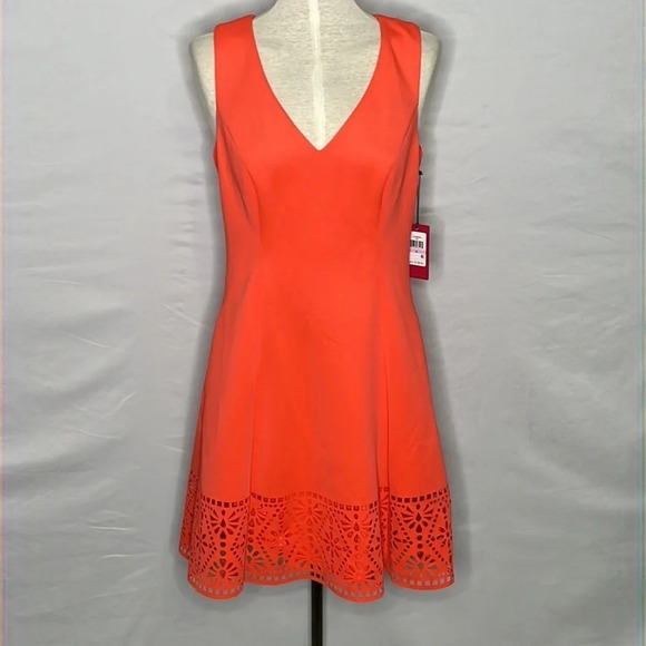 Vince Camuto Laser Cut Scuba Fit & Flare Dress in Coral - NEW - Size 6 - Picture 3 of 9